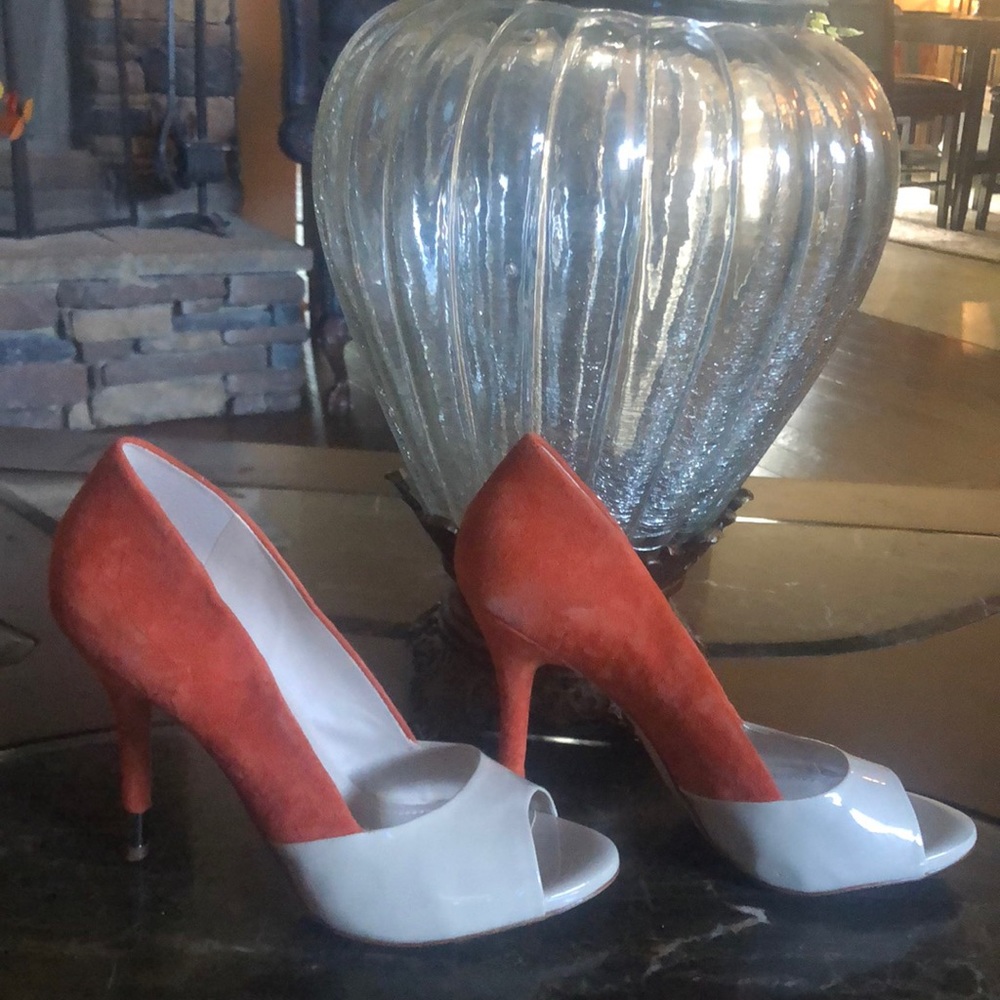 Suede open toe pump